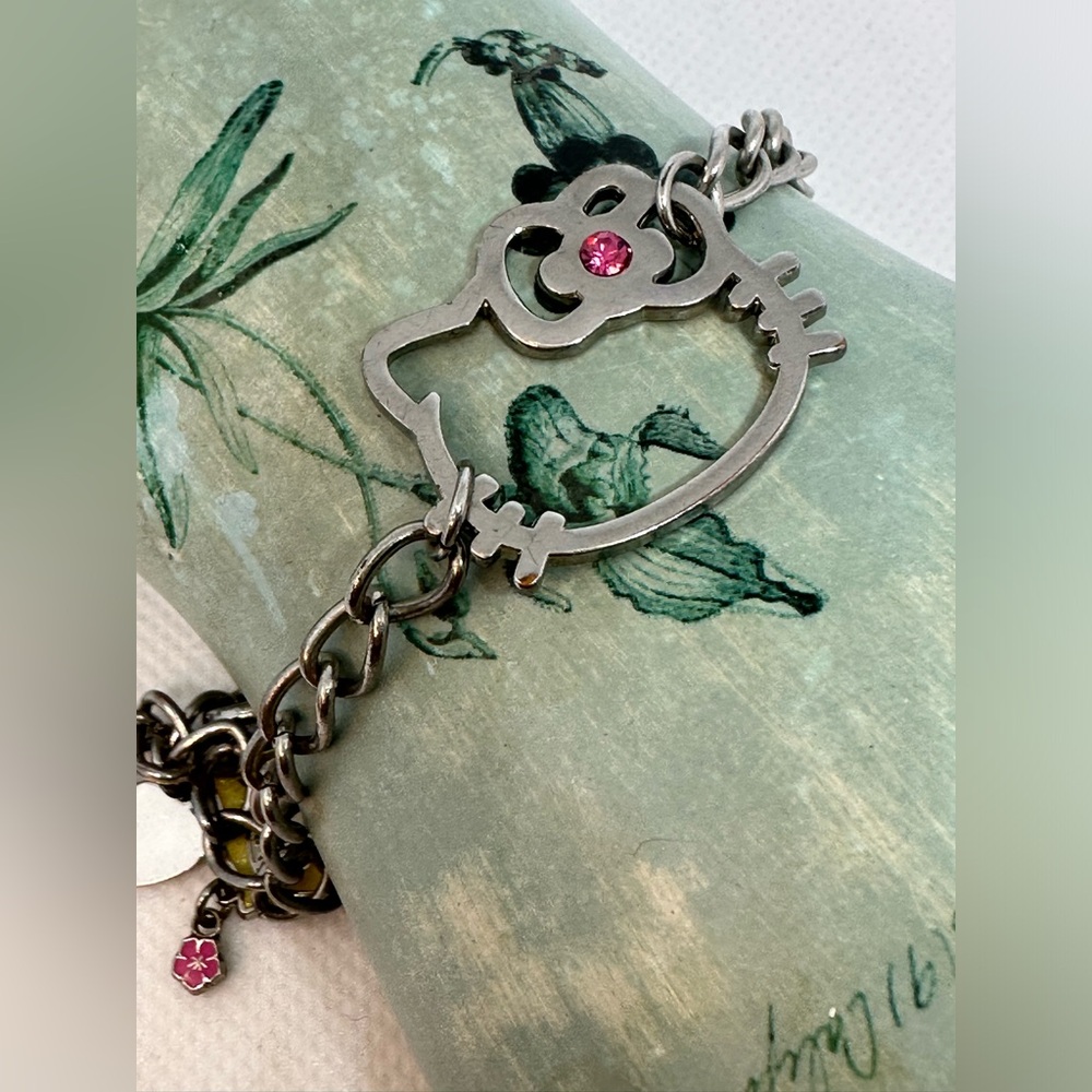 Vtg Sanrio Hello Kitty Adj Charm Bracelet + Xtra Hula Hawaii Kitty Charm 8.5” - Picture 2 of 5